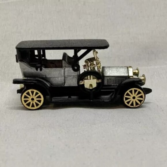 Vauxhall Die-cast Classic Car #S8032 Grey Model Gold Wheels Hong Kong Vintage - Picture 4 of 12